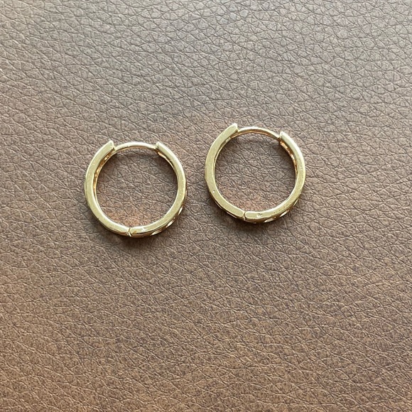 NWOT- Rosegold Small Heart Hoops - Picture 3 of 5